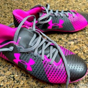 Girl’s Under ArmorSC Force Soccer Cleats- Never Worn!